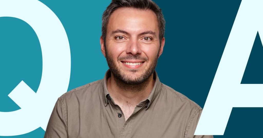 How Duolingo turns social stunts into long-term growth